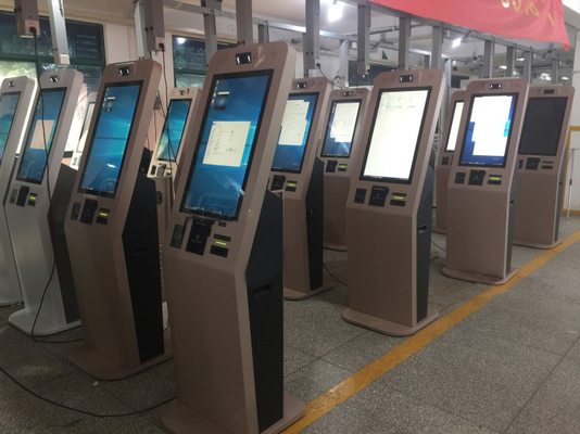 Máquina del pago del uno mismo del quiosco del servicio de atención al cliente de la FCC del ODM con el dispensador de la tarjeta del sitio
