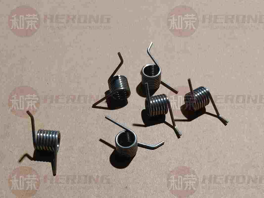Nuevo resorte de torsión derecho de alta calidad para carro de abrazadera Hyosung CDU 1,4 + 0D10.5 * 11.2L * 7N piezas de repuesto ATM